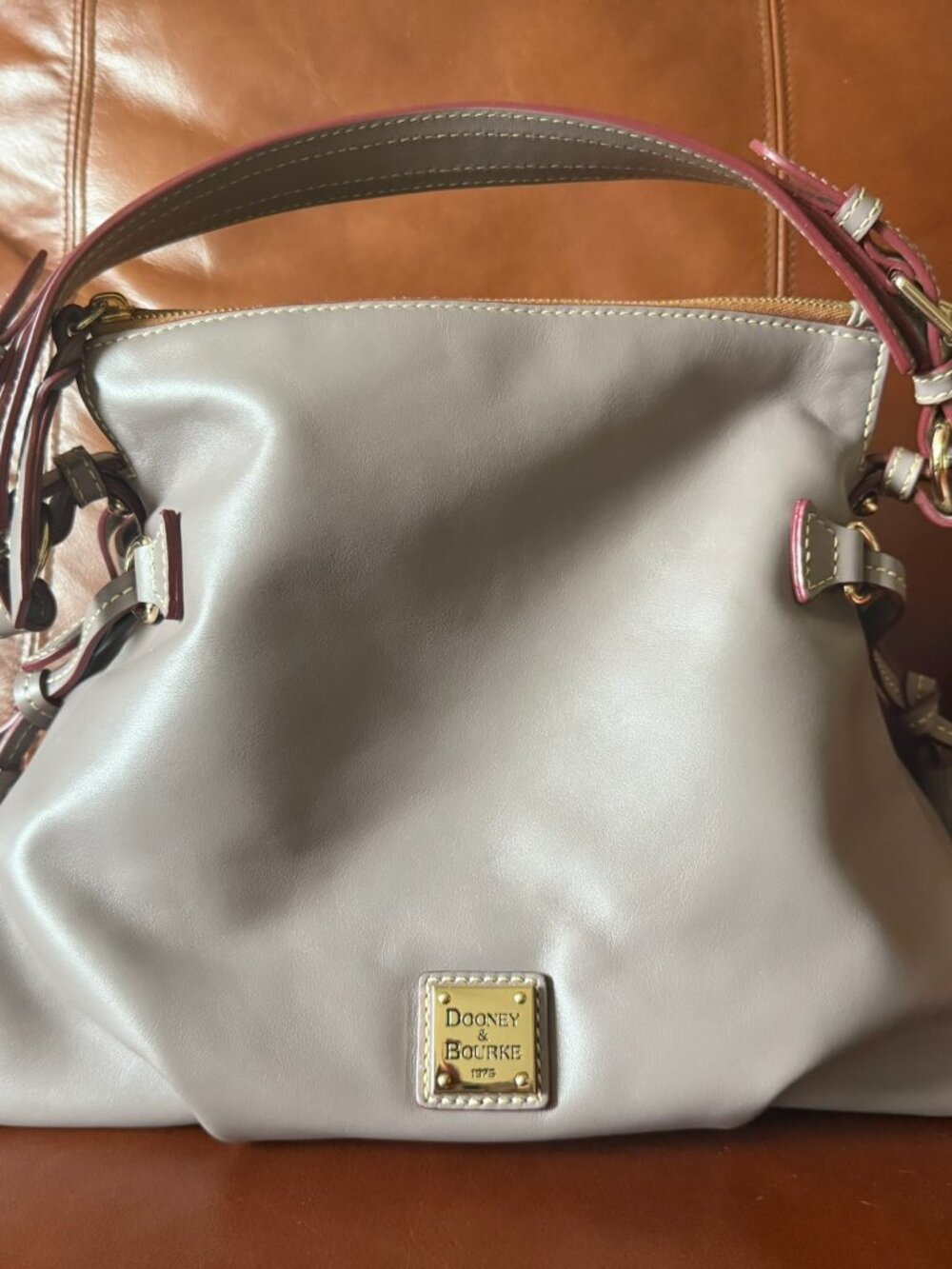 GENUINE FLORENTINE LEATHER DOONEY & BOURKE TEGAN SHOULDER BAG – TAUPE/ELEPHANT